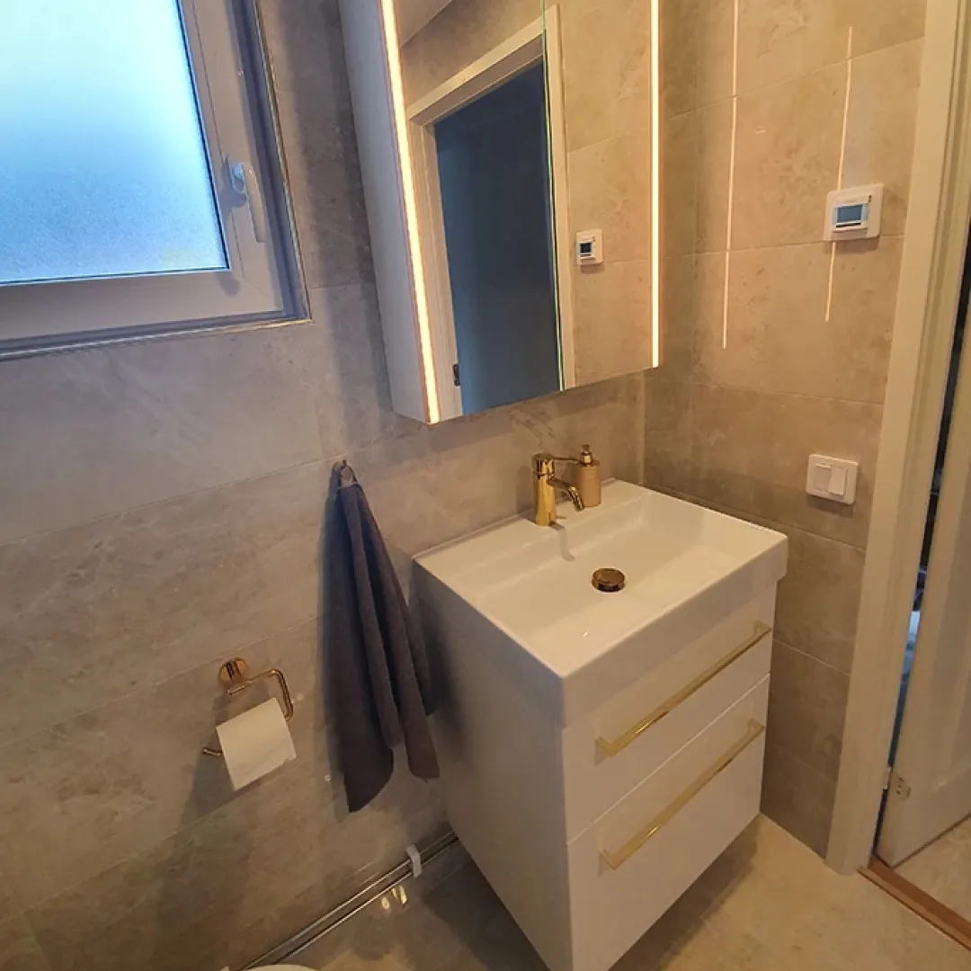 Detaljer i mässing